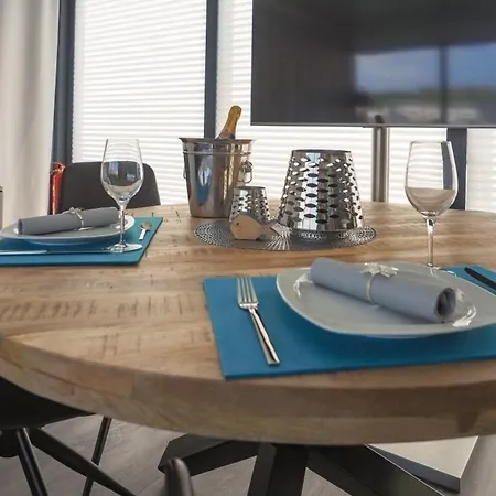 Botel Hausboot Krosse Krabbe - Lp6 *