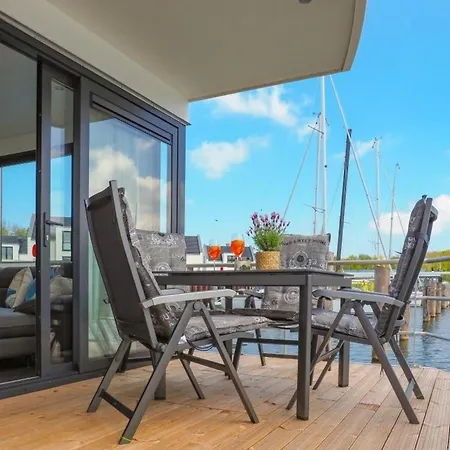 Hausboot Krosse Krabbe - Lp6 Botel Peenemunde