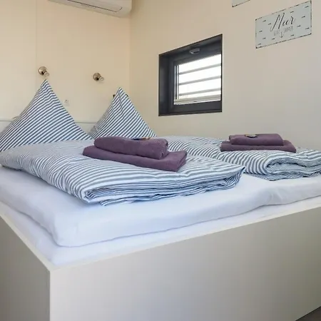 Hausboot Krosse Krabbe - Lp6 * Peenemunde